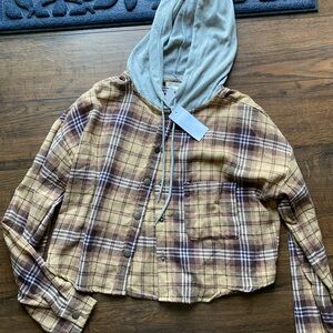 NWT Cropped flannel